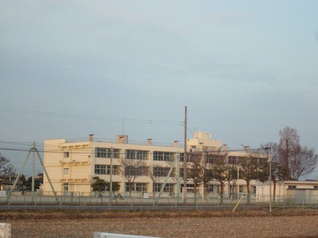 ヴィンテージⅠの周辺|伊勢崎市立三郷小学校まで813ｍ