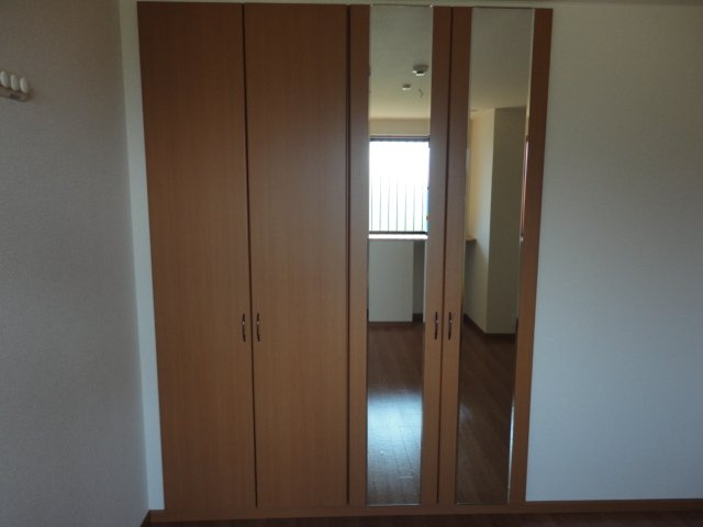 サザンクロスの収納|北側洋室クローゼット