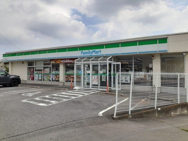 シャンルガールⅠの周辺|ファミリーマート前橋茂木町店まで950m