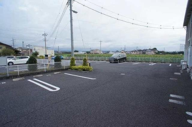 ブレッザ　Ⅱの駐車場