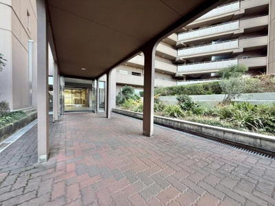 【その他共用部分】 | メゾンドール堺 | 清潔に維持されている共用部。住む方のマナーの良さが感じられます！