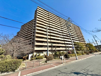 【その他】 | メゾンドール堺 | 南海本線が徒歩圏内！通勤・通学も視野に入れると各方面アクセスがいい住居は日々の生活を助けてくれますね。
