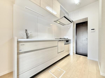 【キッチン】 | メゾンドール堺 | ご夫婦や親子での料理をする時間が楽しくなる使い勝手の良い、広いワークトップ♪