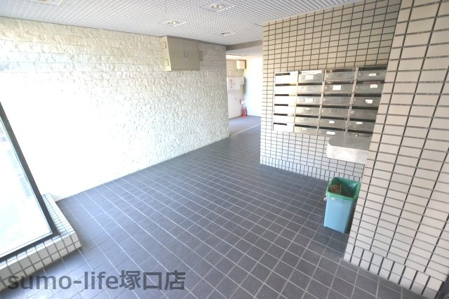 フォンテーヌ東園田のロビー