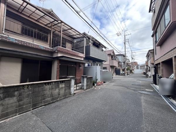 【前面道路含む現地写真】