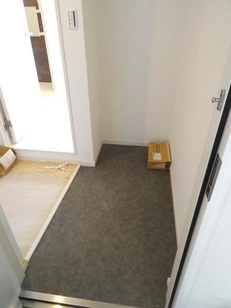 プリマルーチェ大正の玄関