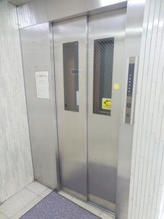 カダイ１号館のエントランス|★エレベーター完備★