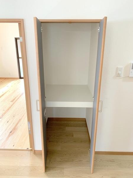 カダイ１号館の収納|★リビングにも収納有り★