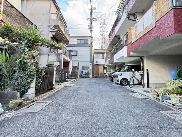 【前面道路含む現地写真】 | 門真市大橋町　中古戸建
