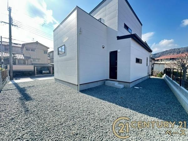 大和郡山市矢田山町 ／新築一戸建の庭|■現地撮影写真■広くて開放的なお庭でゆったりプライベートな時間を満喫！