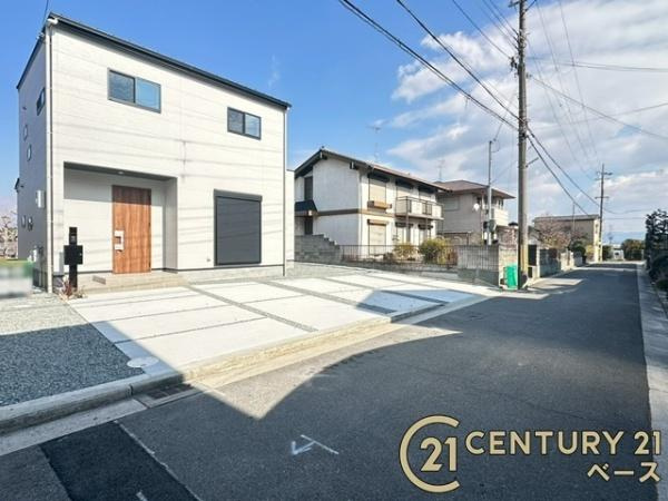 大和郡山市矢田山町 ／新築一戸建の前面道路含む現地写真