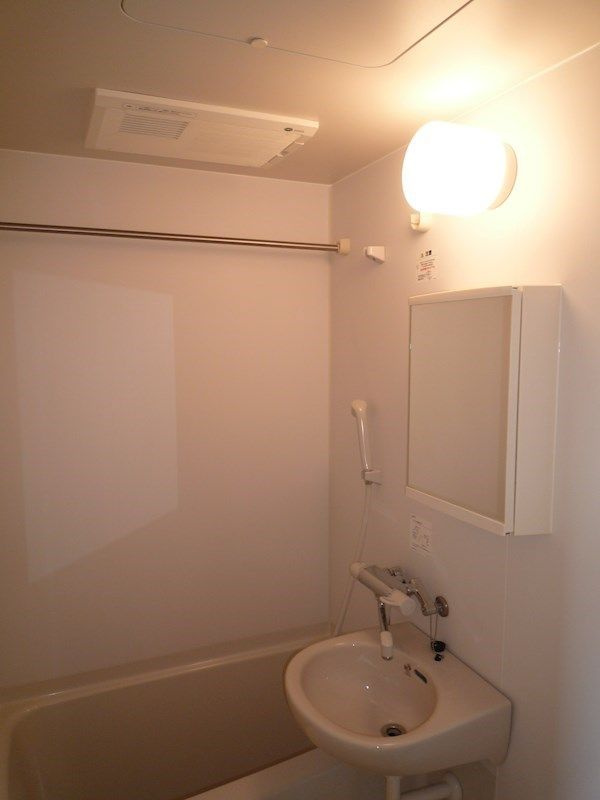 Gクレストの洗面所