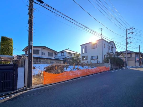 横浜市戸塚区川上町の売地の前面道路含む現地写真