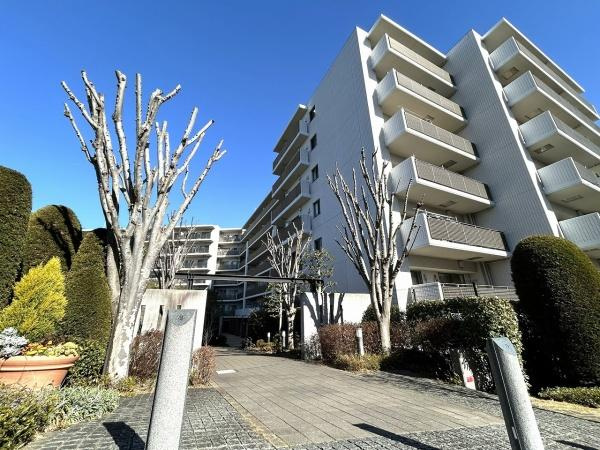 ファミールあざみ野スカーレットヒルズの外観|スタイリッシュな外観です！