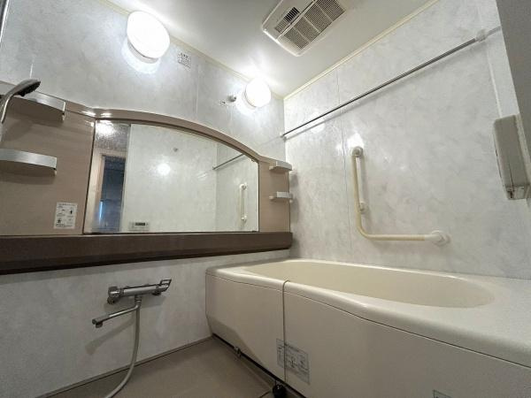 ファミールあざみ野スカーレットヒルズの浴室|ゆったりとくつろげる、一日の疲れを癒やす空間ですね！