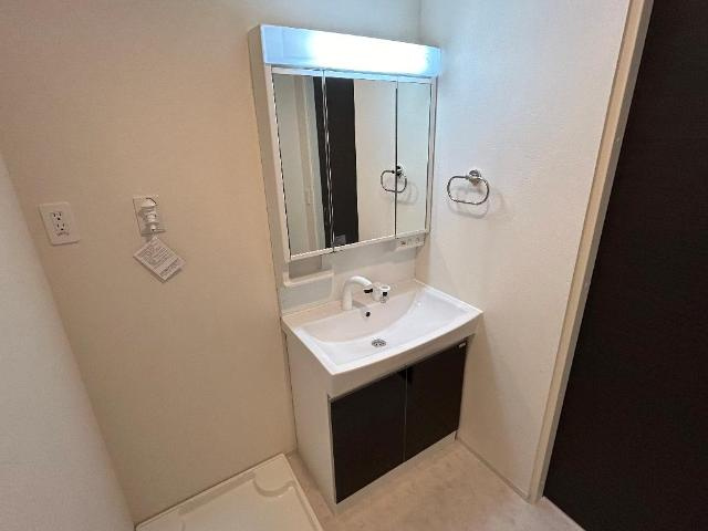 （仮称）柏市船戸　新築アパートの洗面所|洗髪洗面化粧台（イメージ）