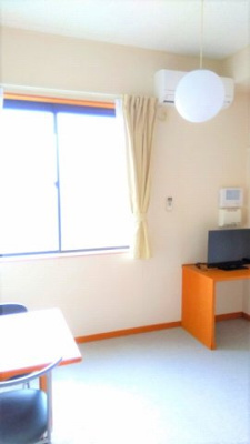 【居間・リビング】 | レオパレスカームヒルズ