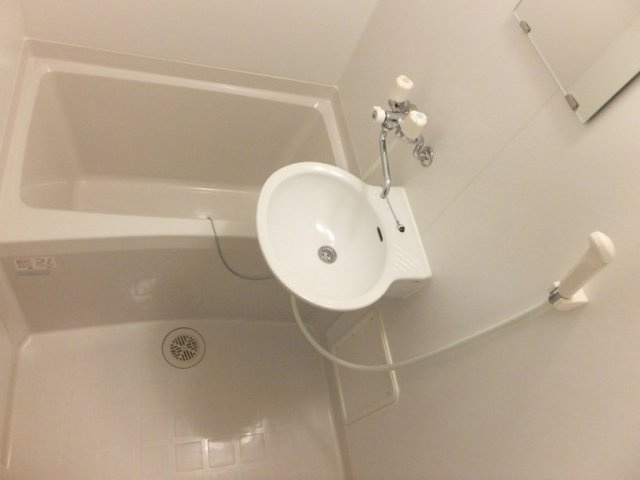 レオパレスコージー幕張の浴室