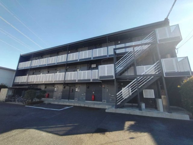 レオパレスファミリアシモサトⅡの外観