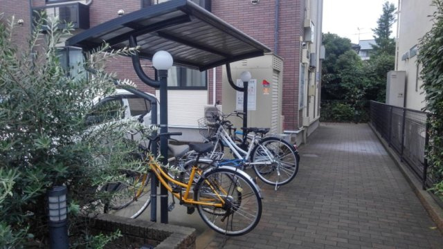 レオネクストショーのその他|屋根付き駐輪場