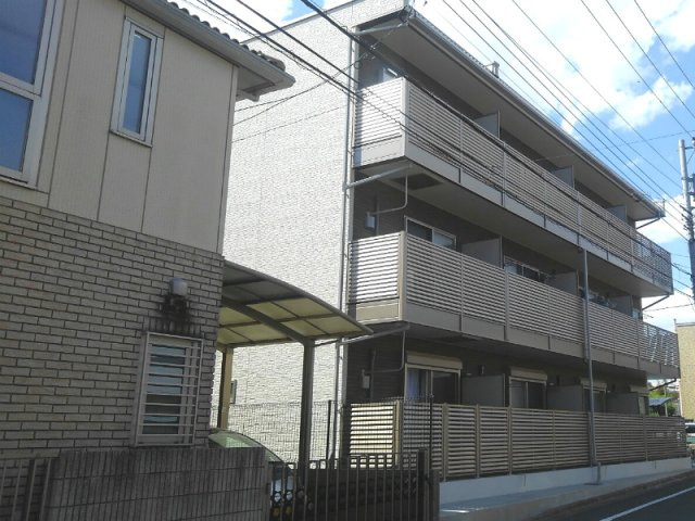 クレイノオールミエール天神の外観