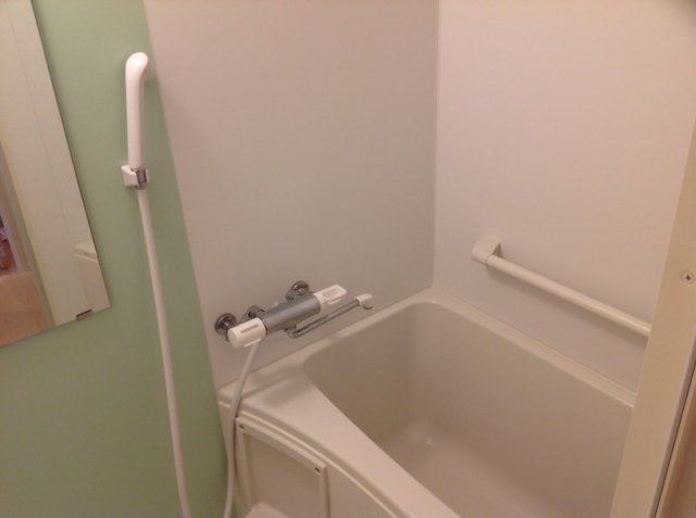 クレイノオールミエール天神の浴室