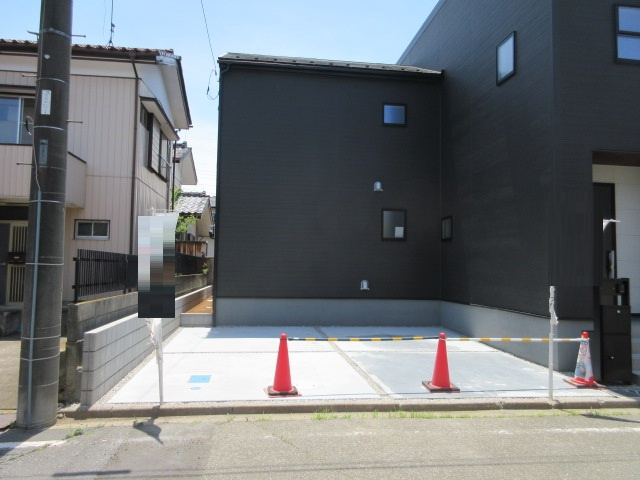 【仲介手数料無料】新築戸建　深谷市岡里7-15（全1棟）の駐車場