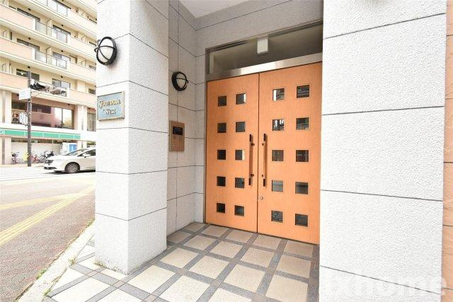 ファインヴェール・ウエストのエントランス|建物の内部です