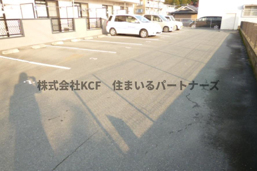 サリナスの駐車場|駐車場に車を止められます