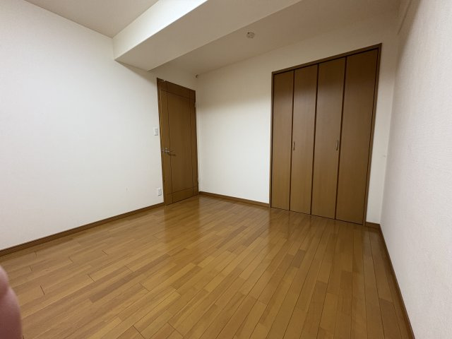 アルファステイツ東福原の洋室