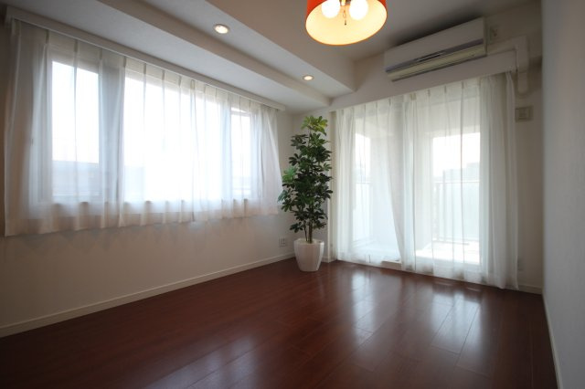 【居間・リビング】