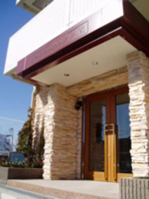 【エントランス】 | セイコーガーデンⅥ | 落ち着いたエントランスです