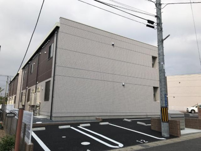 【駐車場】 | アヴァンティーニⅠ | 外観写真（昼）