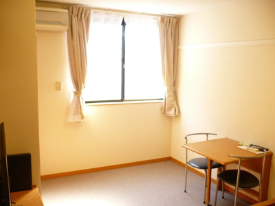 【居間・リビング】 | レオパレスアイリス | 画像9