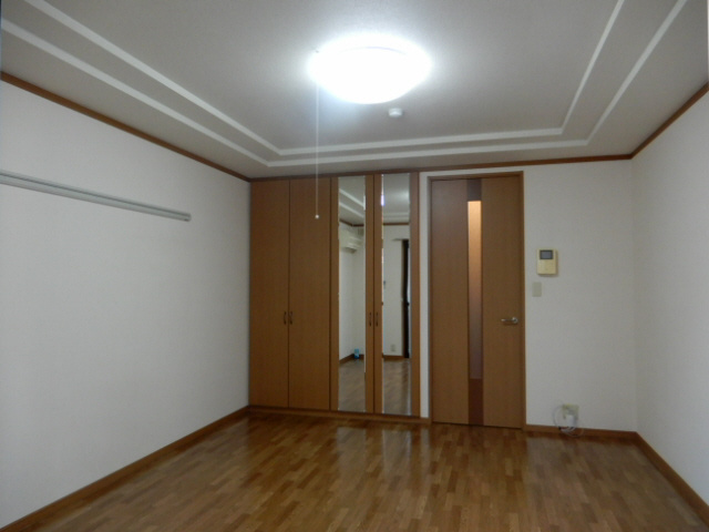 コンフォール白水の居間・リビング