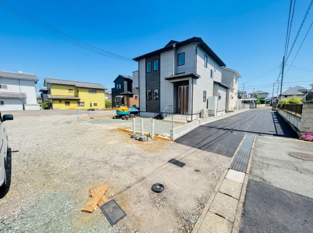 新築　前橋市龍蔵寺町　Blooming　Garden　3号棟の前面道路含む現地写真|現地写真　北側接道幅員約4ｍ