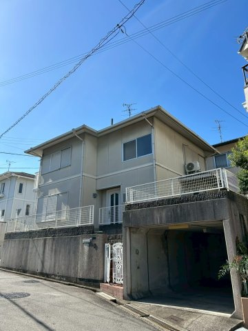 羽曳野市羽曳が丘西六丁目　戸建　車庫ありの外観|きれいな外観です
