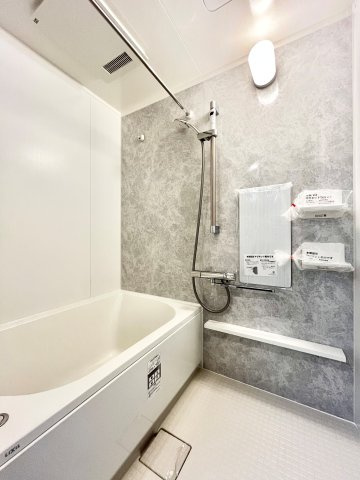 ネオコーポ鶴橋の浴室|日々の疲れを癒すお風呂付です