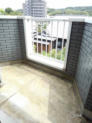 【バルコニー】 | サンパティーク | 開放的で明るい空間を演出してくれるバルコニーです