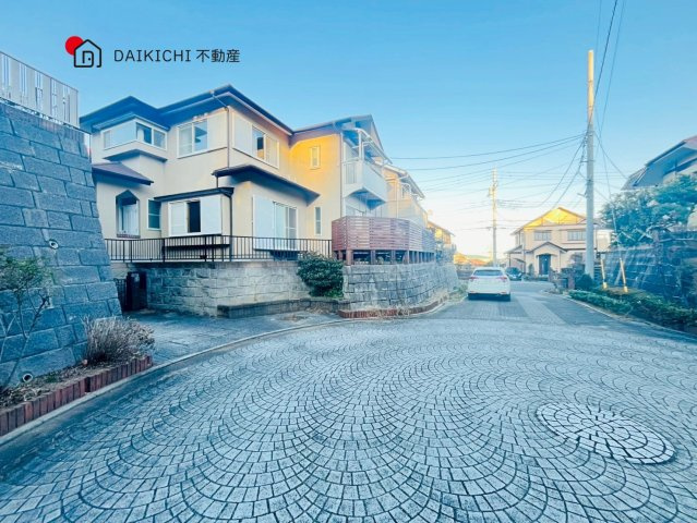 【前面道路含む現地写真】 | 東松山松風台　中古戸建
