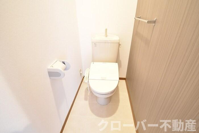 コーヨーハイツのトイレ|温水洗浄暖房便座