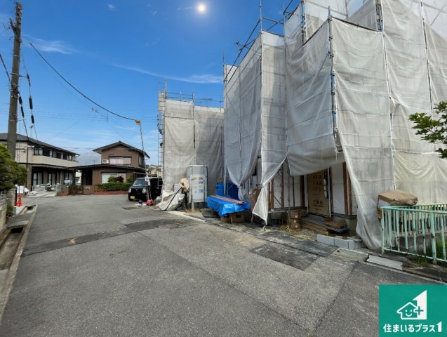 神戸市西区南別府　新築一戸建ての前面道路含む現地写真|周辺は落ち着いた街並みの住宅地！子育てがしやすい住環境です！まだ未完成ですが、現地でしかわからない事もございます。是非一度ご覧ください。