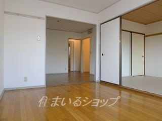 プレジール加藤　Ａ棟の居間・リビング