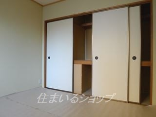 プレジール加藤　Ａ棟の収納