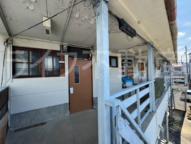 ロイヤルハイツ東大阪のエントランス|エントランスです