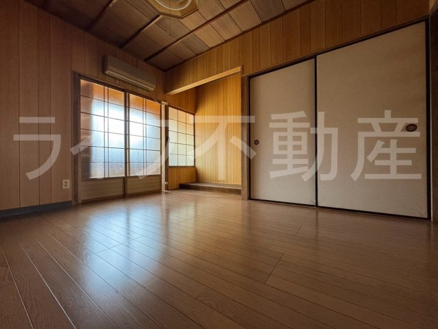ロイヤルハイツ東大阪の居間・リビング|おしゃれな居間です