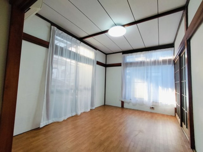 【居間・リビング】 | 光と風のハーモニー | 1階洋室