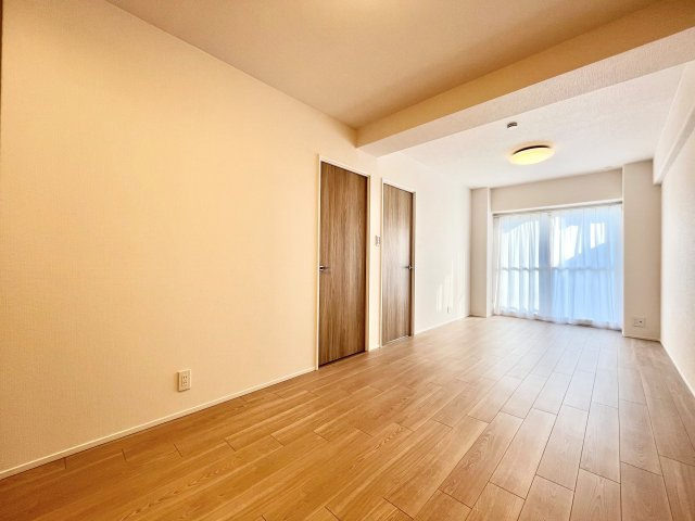 ネオコーポ鶴橋の居間・リビング