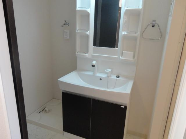 サンフォレスタ２番館の洗面所|洗髪洗面化粧台（イメージ）