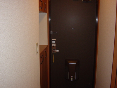 【玄関】 | コンフォール山法師 | 玄関